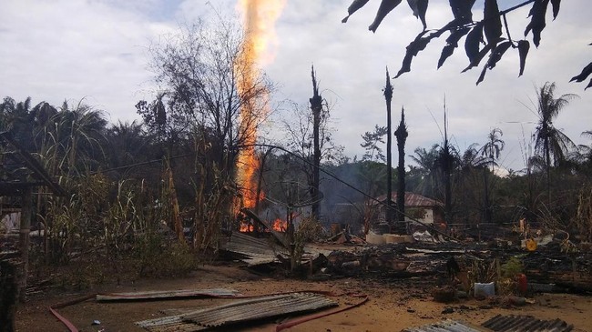 Jumlah korban tewas karena ledakan sumur minyak di Aceh bertambah satu orang menjadi 19 orang. 