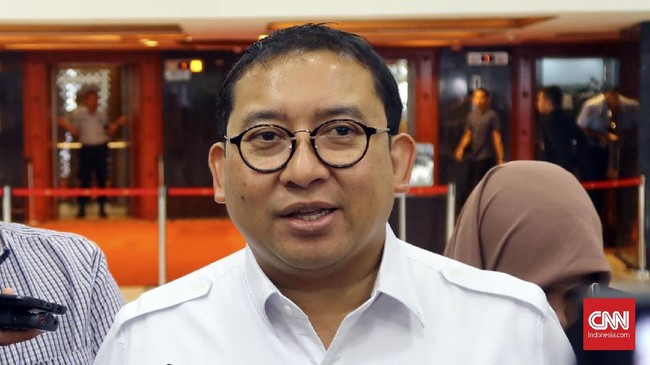 Fadli Zon mengklaim PA 212 tetap mendukung Prabowo Subianto karena kecewa dengan kebijakan Jokowi-JK yang dianggap tidak bersahabat dengan umat Islam.