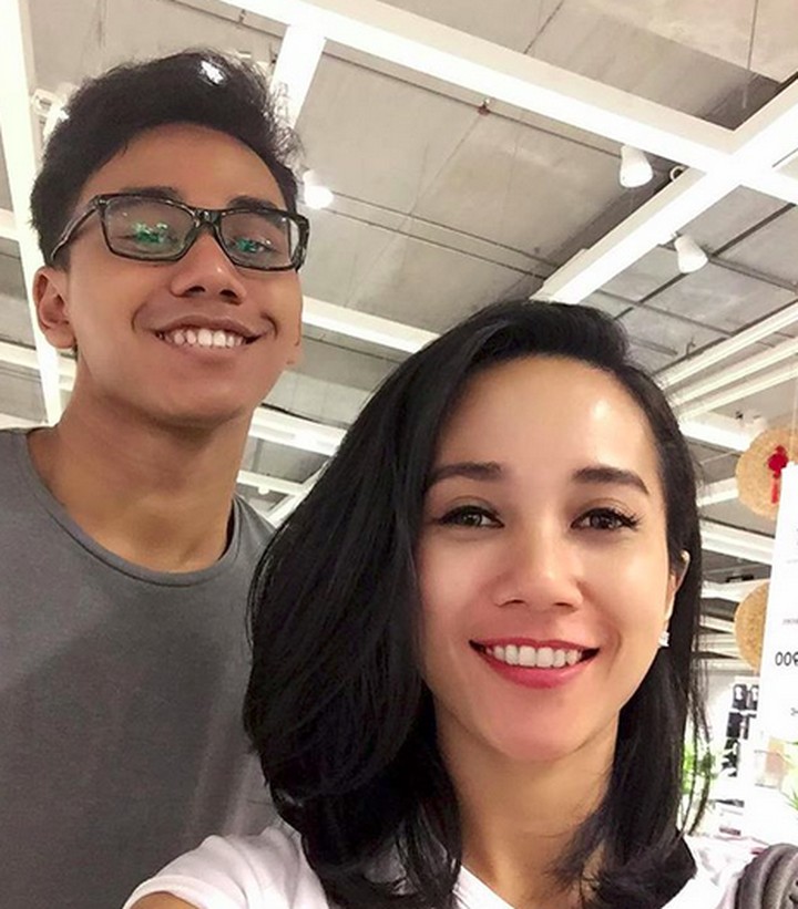 Kebersamaan Bintang 'Jin dan Jun', Mira Asmara Bersama 