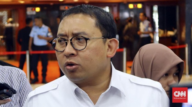 Wakil Ketua DPR Fadli Zon menyatakan isu perselingkuhan yang menerpa dirinya merupakan pembunuhan karakter seperti yang dilakukan oleh PKI.