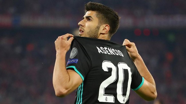 Agen pemain Horacio Gaggioli mengatakan Real Madrid mengabaikan dua tawaran besar untuk Marco Asensio.