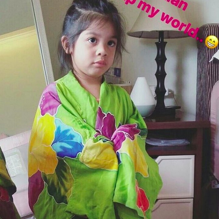 Atau justru Jizzy lebih mirip sang ayah? (Foto: Instagram/@jizzypearl)