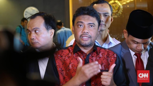 Presiden KSPI Said Iqbal mendesak Presiden Jokowi memecat Menaker Ida Fauziyah karena aturan baru pencairan manfaat JHT di usia 56 tahun.