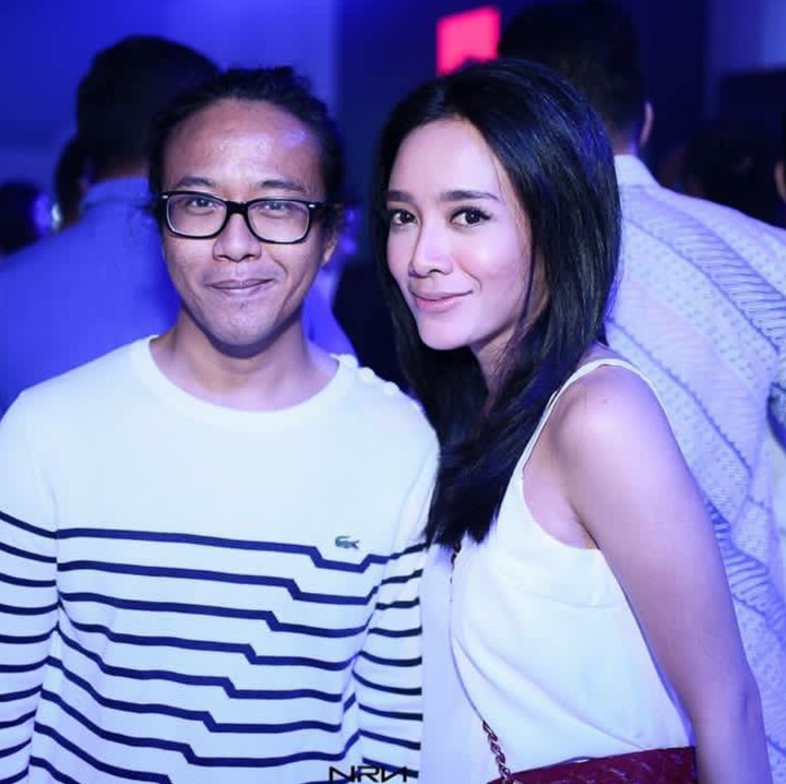 <p>Pas senyum, kalau diperhatikan wajah mereka mirip ya. (Foto: Instagram/dea_ananda)</p>