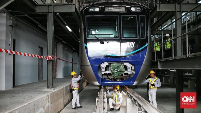 PT MRT Jakarta menyatakan tak akan mengembalikan uang bila penumpang turun sebelum tujuan, tapi bila ada yang kebablasan, mereka akan meminta uang kekurangan.