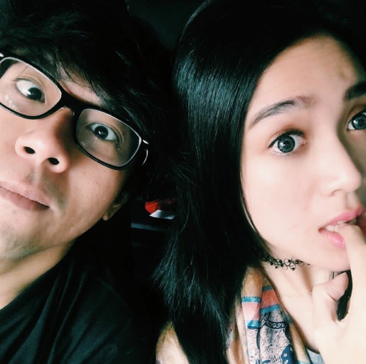 <p>Menghabiskan waktu berdua meski sejenak memang bisa jadi quality time kita dan suami. (Foto: Instagram/arielnidji)</p>