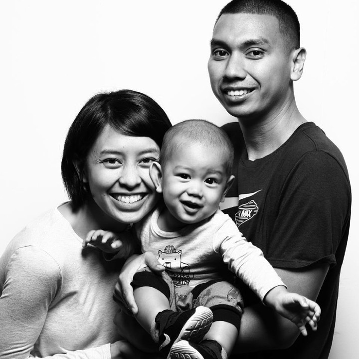<p>Ini dia keluarga kecil Rayi Putra Rahardjo atau yang akrab disapa Rayi 'RAN' bersama Dila Hadju. Harmonis banget ya, Bun. (Foto: Instagram/dilahadju26)</p>