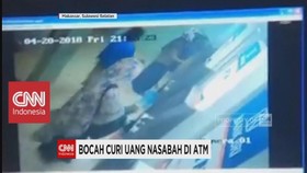 Terekam CCTV, Bocah Curi Uang Nasabah di ATM