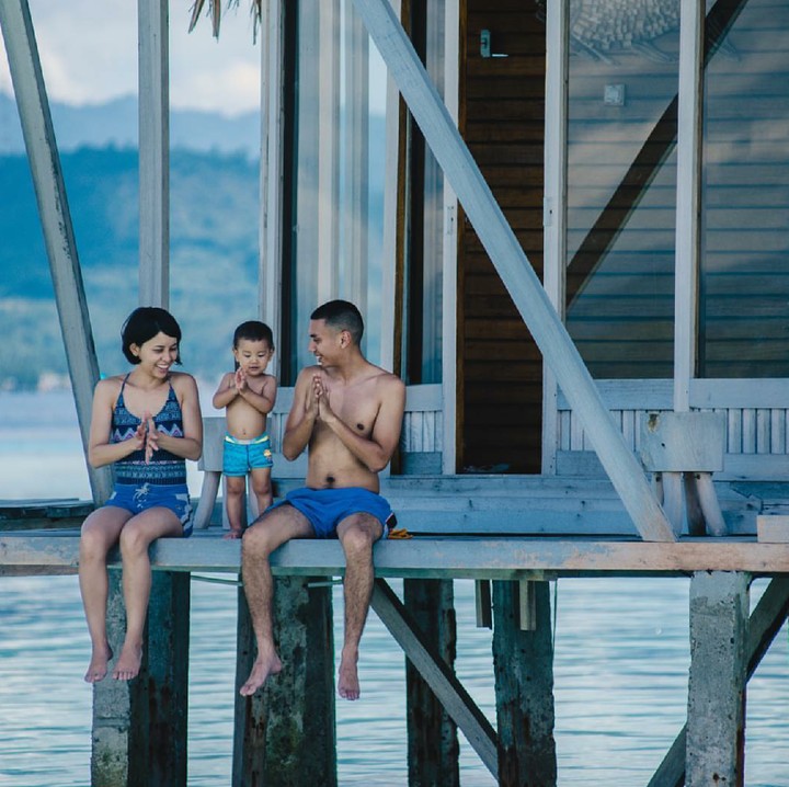 <p>Begini kebersamaan ala keluarga Rayi dan Dila saat liburan. (Foto: Instagram/rayiputra26 via akbarmoose)</p>