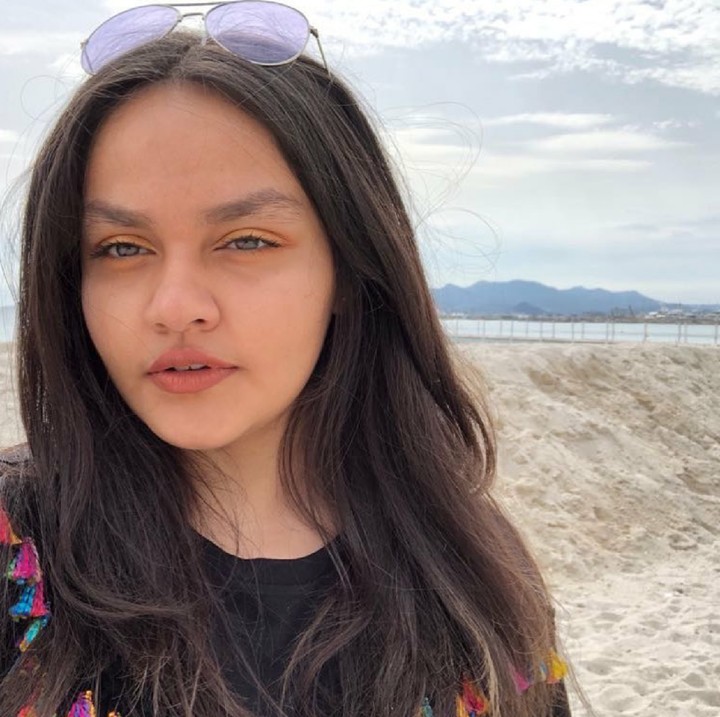 <p>Farah Labita, si kakak alias si sulung dari tiga bersaudara ini sekarang lagi mengenyam pendidikan di luar negeri. (Foto: Instagram/ferdyhasan)</p>