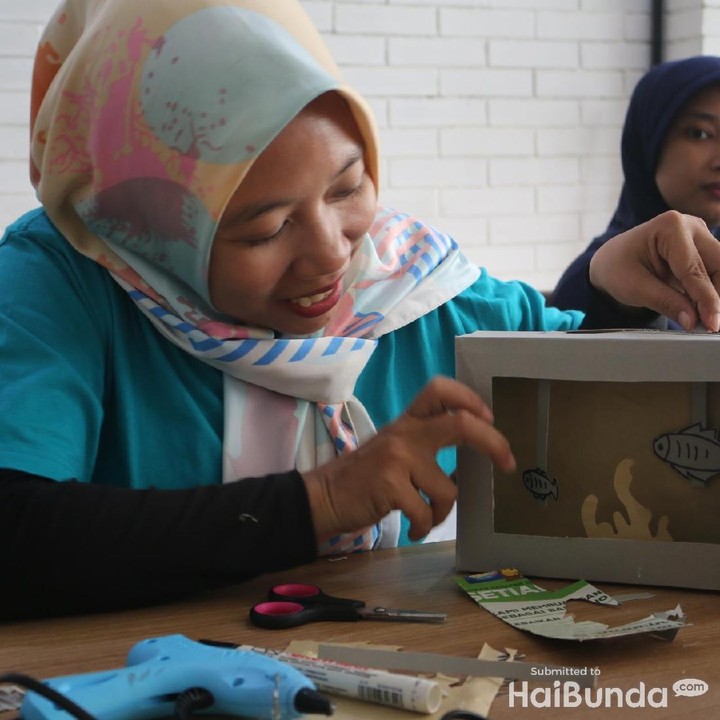 <p>Jadi deh akuarium. Keren ya!</p>