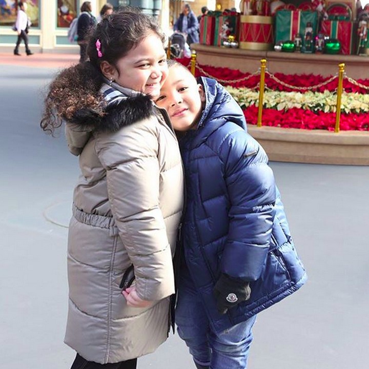 <p>Rukun selalu ya gadis cilik dan jagoan kecilnya Bunda KD dan Ayah Raul. (Foto: Instagram/@ariannhaamora.lemos)  </p>