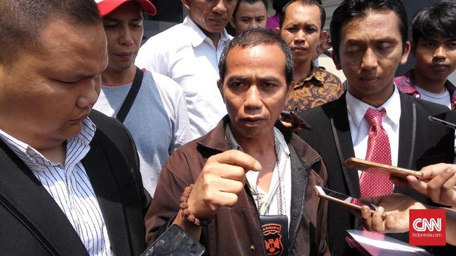 Salah satu korban dugaan intimidasi massa #2019GantiPresiden, Stedi Repki Watung, melaporkan kasus itu ke kepolisian dan menolak disebut berpolitik saat CFD.