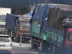 Pengusaha Rugi Puluhan Miliar Akibat Truk Obesitas di Merak