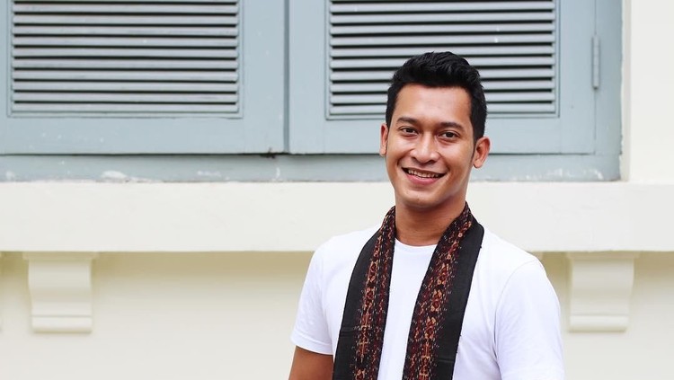 Ade Firman Hakim Aktor yang tilang Tito Karnavian.