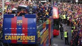 FOTO: Barcelona Berpesta Usai Juara Liga Spanyol