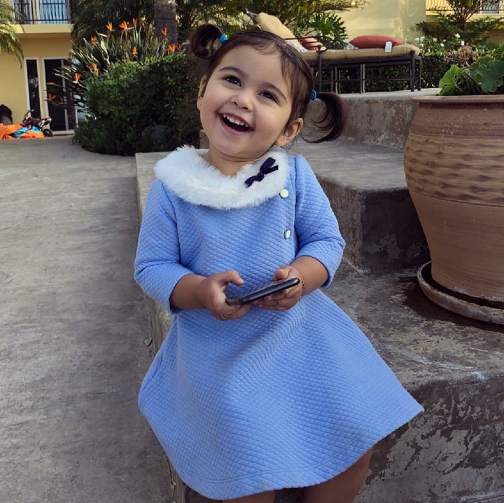 <p>Hai Bunda, kenalan yuk sama Elle Lively McBroom, gadis kecil dengan senyum super manis. (Foto: Instagram/elle)  </p>