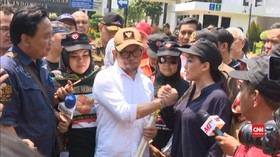 VIDEO: Perwakilan Buruh Temui Menaker di Istana