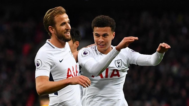Dalam pertandingan di Old Trafford, MU harus menenggak kekalahan dari Tottenham Hotspur dan membuat posisinya semakin merosot.