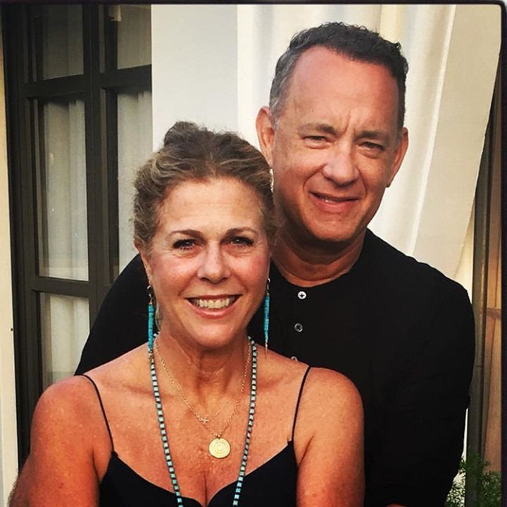 <p>Setiap orang punya sumber kebahagiaan sendiri-sendiri. Menurut Tom Hanks, dia dan istrinya belajar tentang rahasia kebahagiaan masing-masing. (Foto: Instagram @ritawilson)</p>