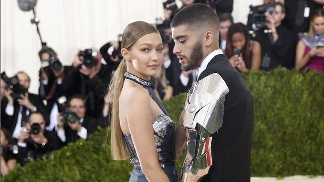 Zayn Malik dan Gigi Hadid dipastikan putus lagi. Kali ini, masalah personal Zayn disebut menjadi biang keladinya.