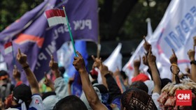 Buruh Jateng Protes UMP, Menteri Hanif Sebut Skema Sudah Baik