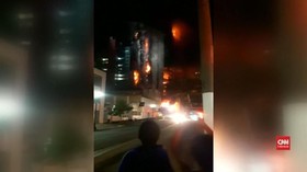 VIDEO: Saat Gedung 22 Lantai di Brasil Terbakar hingga Roboh