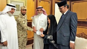 Hilang Kontak 28 Tahun di Saudi, Nenek Terima Gaji Rp266 juta