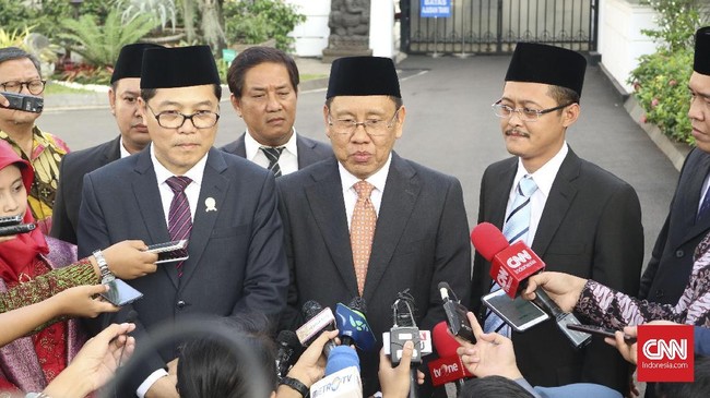 Menteri Perdagangan Enggartiasto Lukita didesak menyukseskan revisi UU Nomor 5/1999 tentang Larangan Praktek Monopoli dan Persaingan Usaha Tidak Sehat.