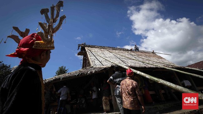 FOTO: Merawat Budaya Suku Sahu