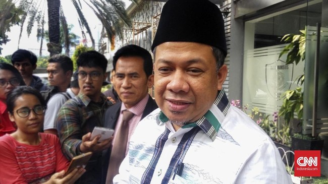Presiden PKS Sohibul Iman disebut Fahri Hamzah membuang badan dengan menyeret partai dan petinggi PKS seperti Ketua Majelis Syuro.