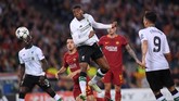 FOTO: Liverpool Jumpa Real Madrid di Final Liga Champions Liverpool akan menghadapi Real Madrid di final Liga Champions setelah menyingkirkan AS Roma di babak semifinal.