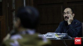 Fredrich Yunadi Gugat Setnov Bayar Ganti Rugi Rp2,28 Triliun