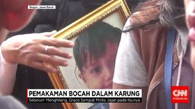 Pemakaman Bocah Dalam Karung