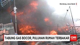 Puluhan Rumah Hangus Terbakar, 1 Orang Tewas