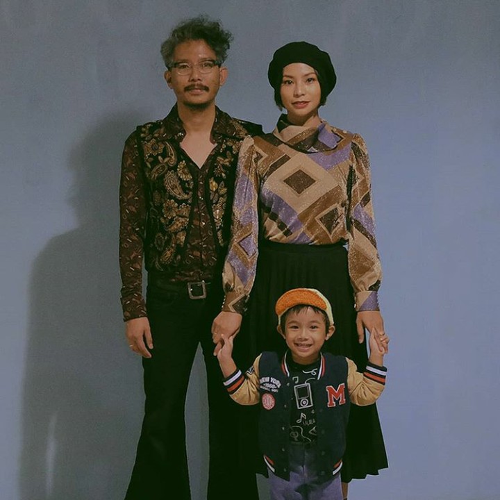 <p>Bagaimana potret keluarga Shareefa Daanish yang ini? Kece ya, Bun? ( Foto: Instagram @ shareefadaanish)</p>