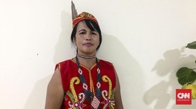 Kisah Yostina, Guru SD Sasak yang Terapkan 'Sekolah Hijau'