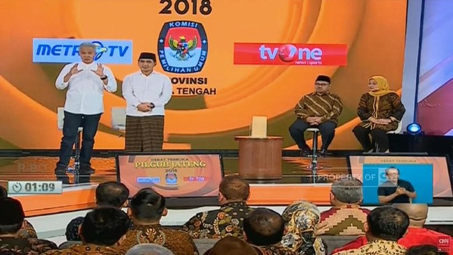 Debat putaran kedua Pilgub Jateng 2018 disebut membosankan karena hanya saling serang tanpa solusi konkret dan tak menyentuh persoalan inti masyarakat Jateng.