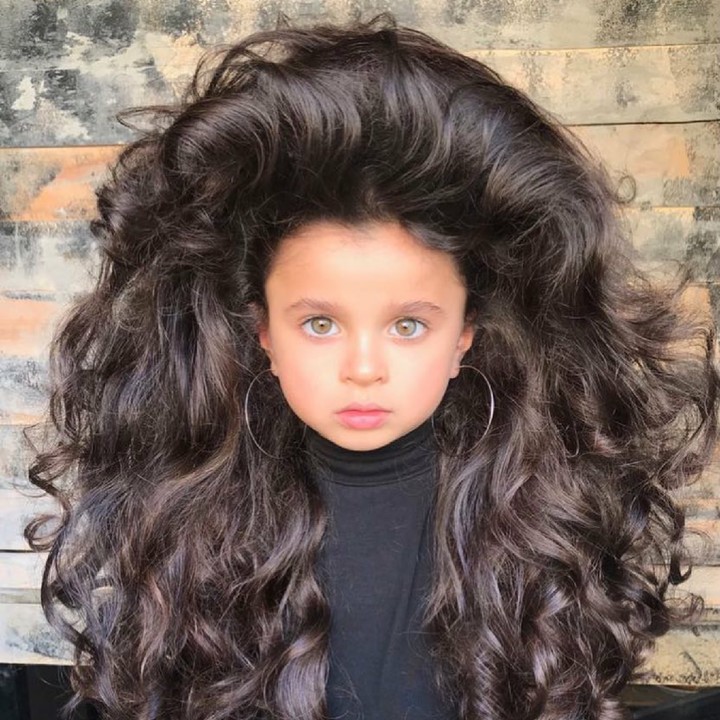 <p>Hai Bunda, kenalin ini Mia Aflalo si bocah yang punya rambut indah. (Foto: Instagram/miaaflalo)</p>