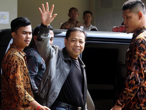 Setya Novanto Melenggang Keluar Penjara dari Lapas Sukamiskin