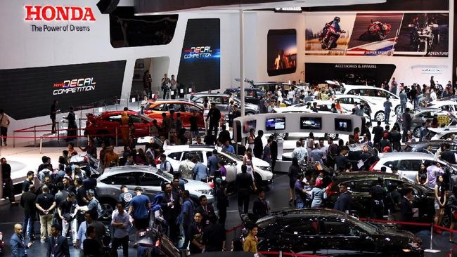 Polling: Mobil Jepang Paling Dicari, China Urutan Buncit Sangat beralasan jika merek mobil asal Jepang mendominasi pasar otomotif dalam negeri. Sebab merek mobil Jepang berinvestasi di Indonesia mulai 1970an.