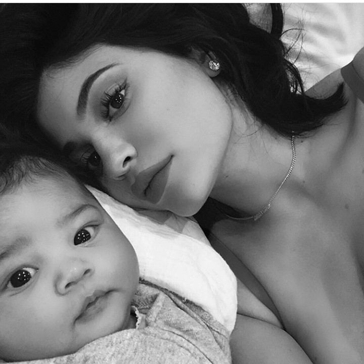 <p>Wefie bersama sang bunda. (Foto: Instagram Kylie Jenner)</p>