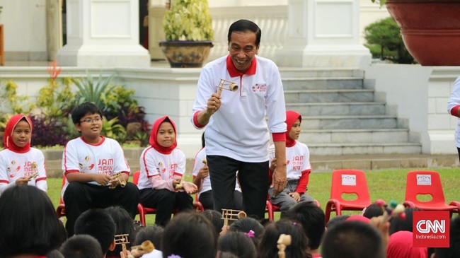 Dari survei terbarunya, Indo Barometer menyebut elektabilitas Jokowi sebagai capres masih unggul jauh dari Prabowo, Gatot Nurmantyo, AHY, sampai Anies Baswedan.