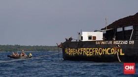 Mengusir Kapal Tongkang, Pembunuh Terumbu Karang Karimunjawa