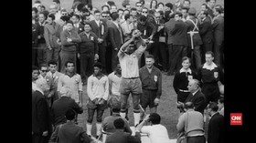 VIDEO: Cedera Pele Tak Hambat Brasil Juara Piala Dunia 1962