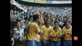 VIDEO: Pele Antar Brasil Juara Piala Dunia untuk Kali Ketiga
