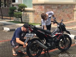 Rental Motor Lokal Gerah, Kalah Nyaring Gendang Perang Tarif dengan Bule