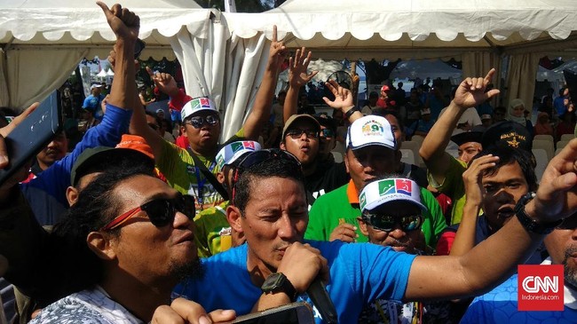 Wagub DKI Sandiaga Uno mengaku warga Pulau Tidung mengeluhkan minimnya fasilitas Tempat Pembuangan Akhir (TPA) untuk sampah di Pulau Tidung, Kepulauan Seribu.