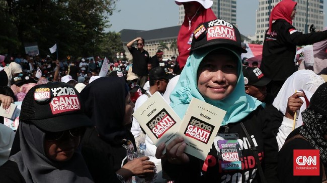 MUI Jabar mengimbau agar pihak yang pro maupun kontra terhadap gerakan #2019GantiPresiden untuk menahan diri sehingga bisa menghindari konflik antaranak bangsa.
