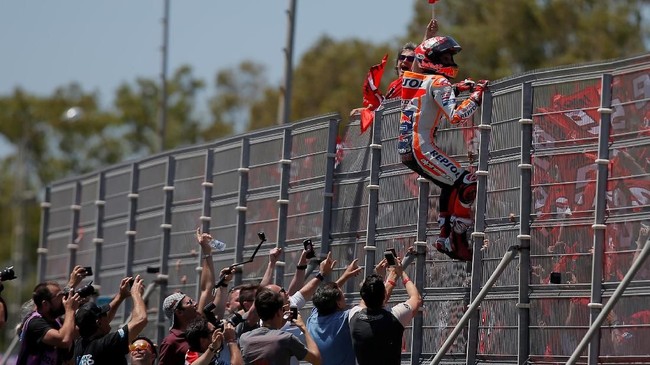Marc Marquez menyatakan dirinya tak akan punya banyak kesempatan untuk berjoget di atas motor saat melintasi garis finis MotoGP.